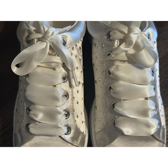 NEW Badgley Mischka crystal embellished satin wedding sneakers MARLA - SIZE 7 - Picture 3 of 10